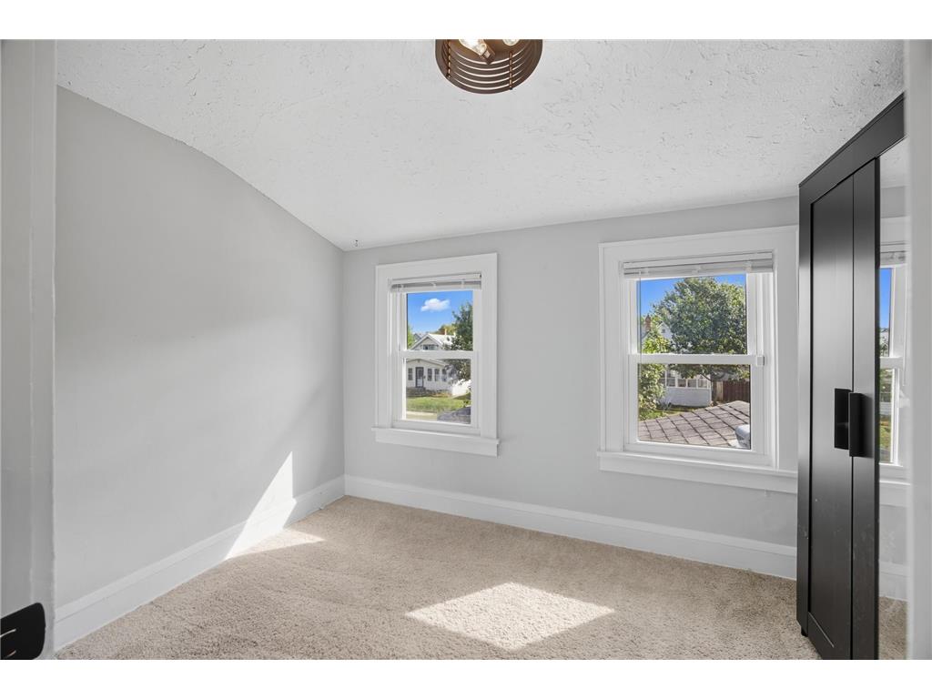 4921 Penn Avenue N Minneapolis MN 55430 6824640 image16