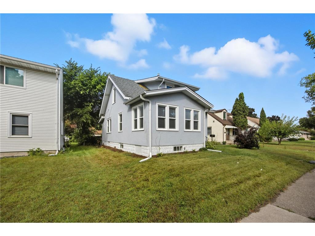 4921 Penn Avenue N Minneapolis MN 55430 6824640 image23