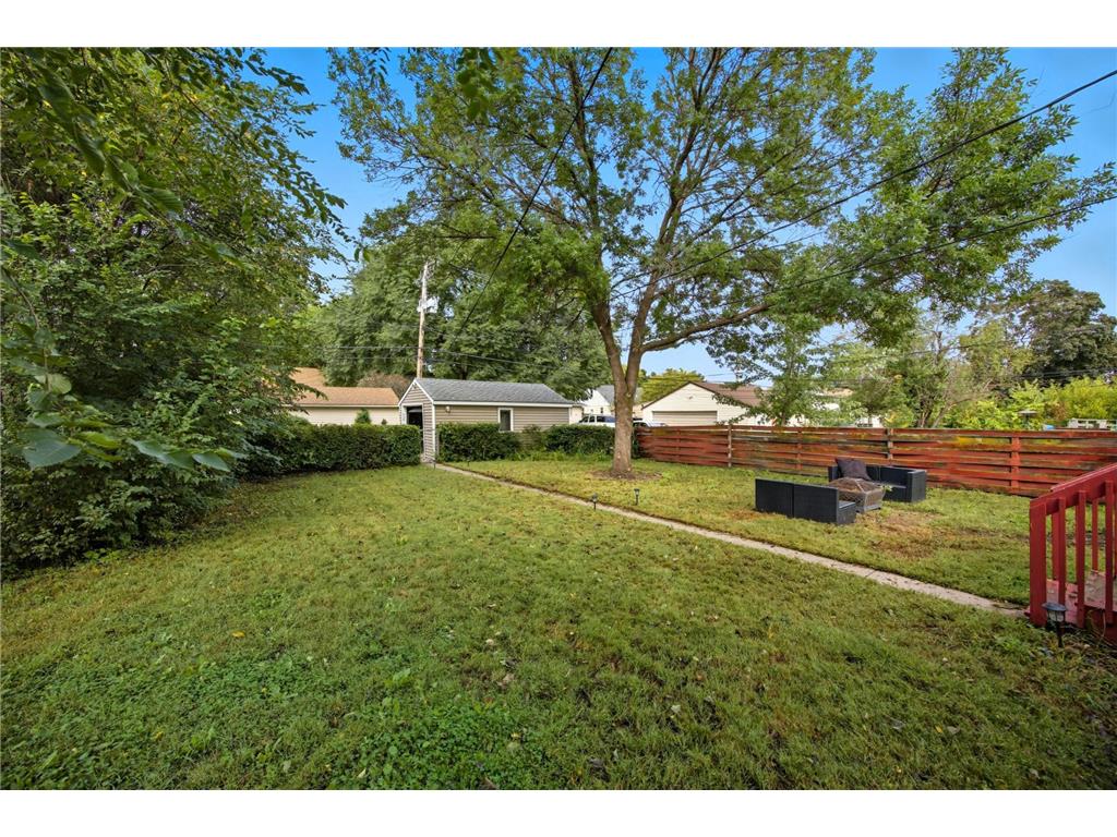4921 Penn Avenue N Minneapolis MN 55430 6824640 image24