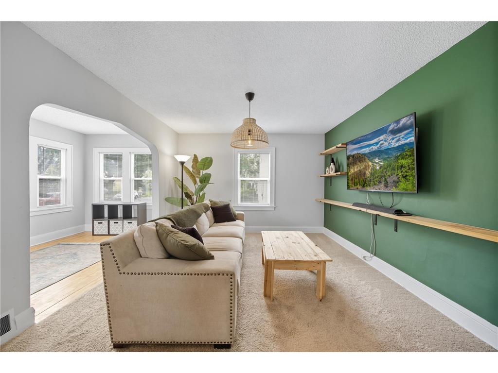 4921 Penn Avenue N Minneapolis MN 55430 6824640 image6