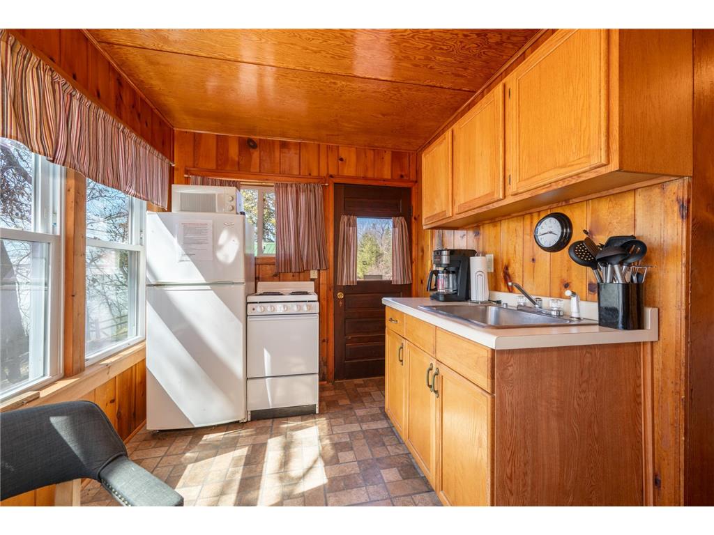 49231 County Road 173 #Cabin 9 Deer River MN 56636 - Bowstring 7063082 image6
