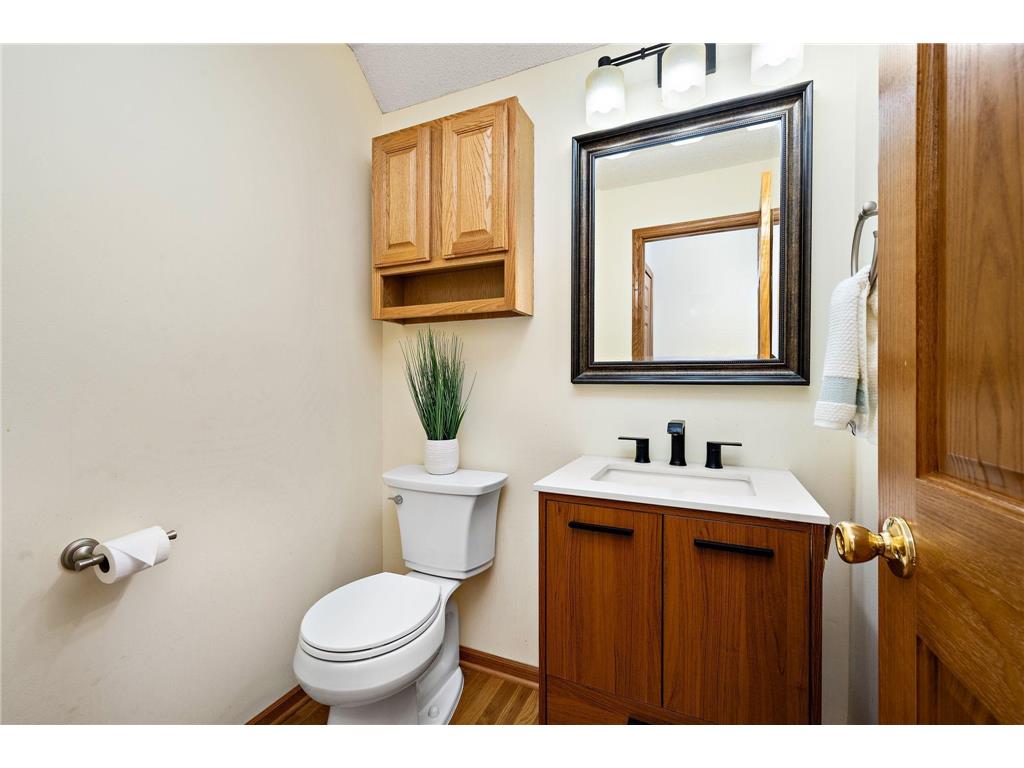 4925 Narcissus Lane N Plymouth MN 55446 7051935 image18