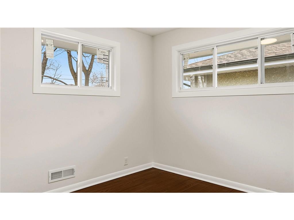 4925 Queen Avenue N Minneapolis MN 55430 7051230 image14