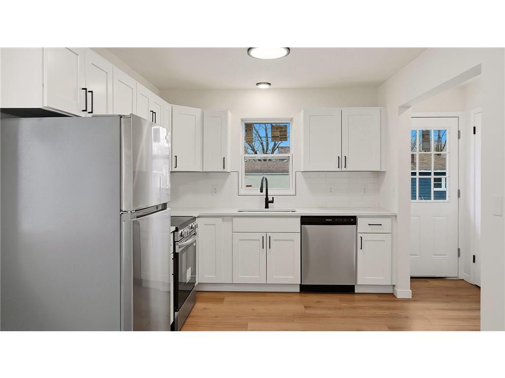 4925 Queen Avenue N Minneapolis MN 55430 7051230 image7