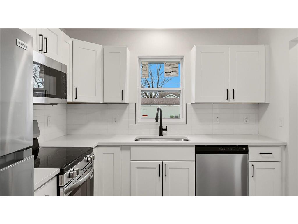 4925 Queen Avenue N Minneapolis MN 55430 7051230 image8