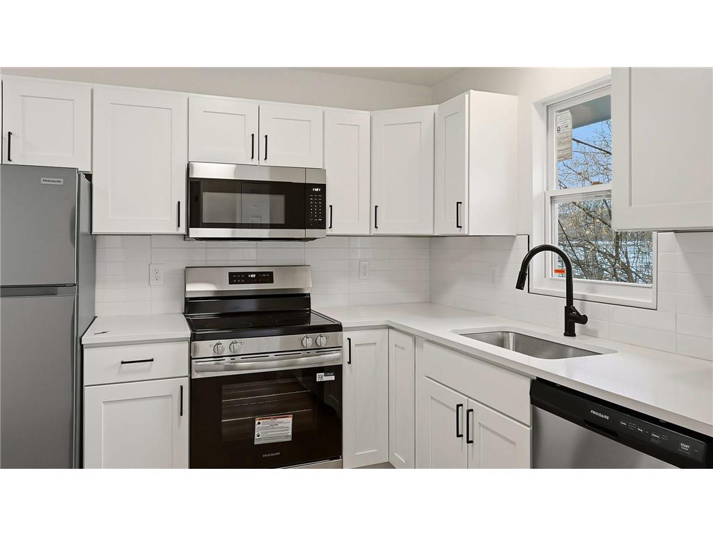 4925 Queen Avenue N Minneapolis MN 55430 7051230 image9