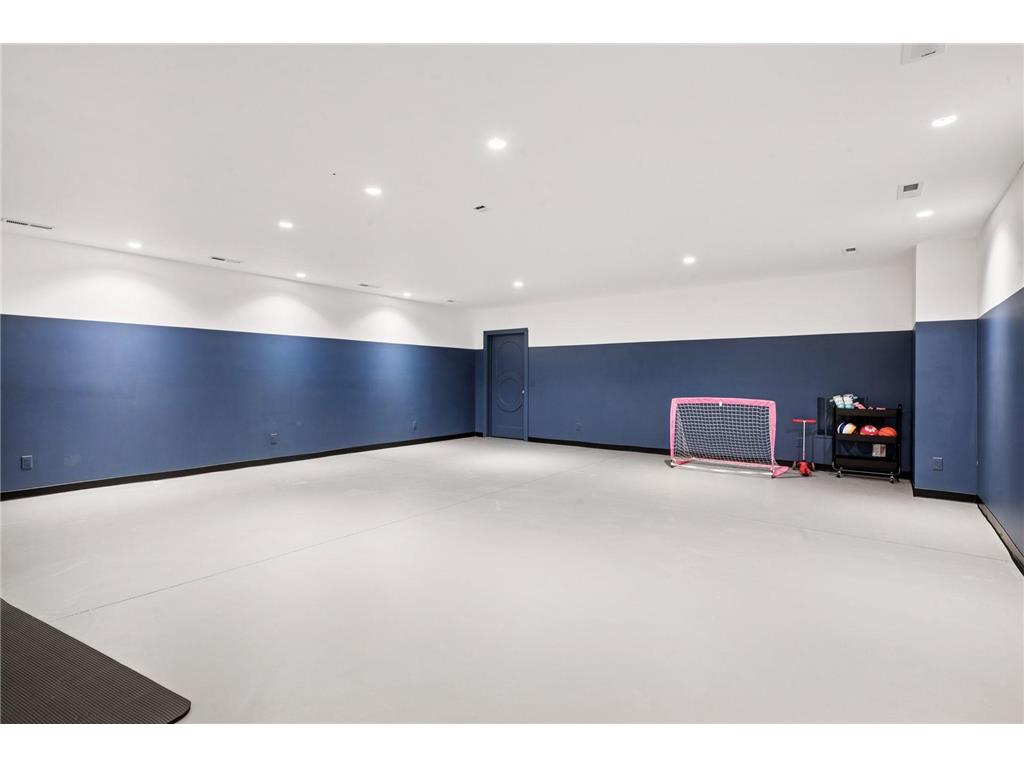 4929 E Sunnyslope Road Edina MN 55424 - Minnehaha Creek 7054428 image36