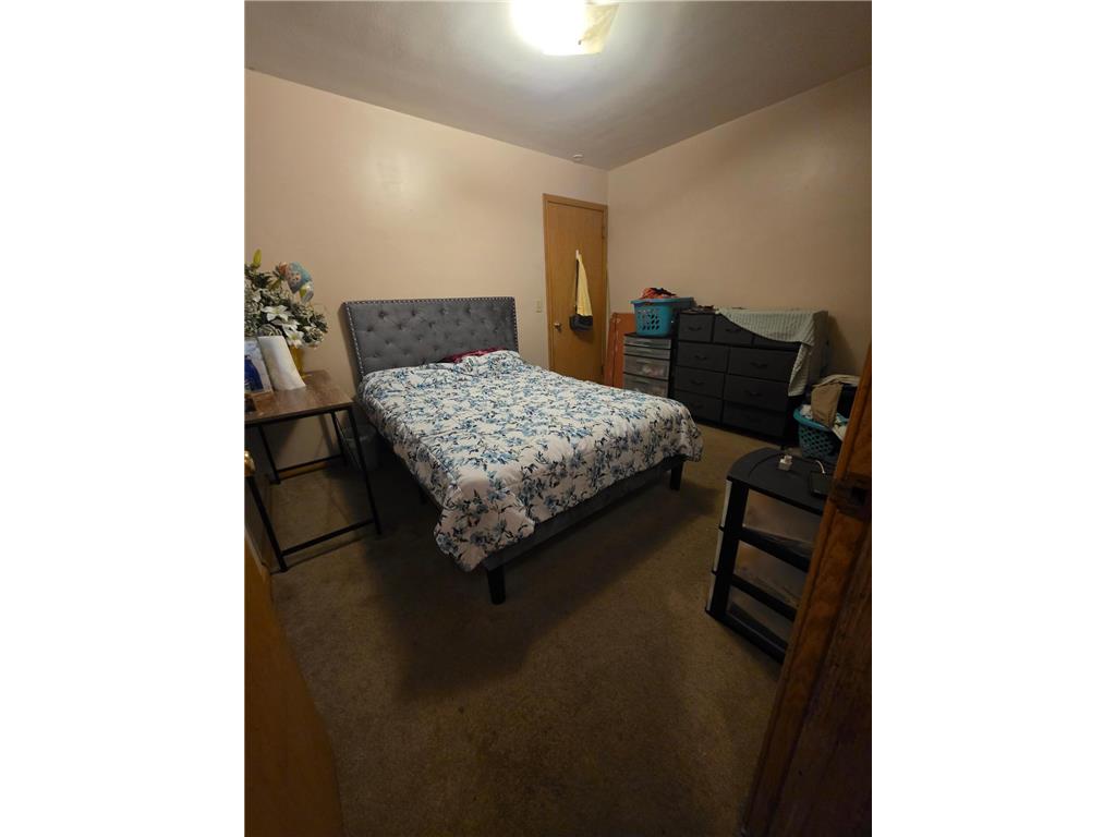 4929 Queen Avenue N Minneapolis MN 55430 7087581 image10