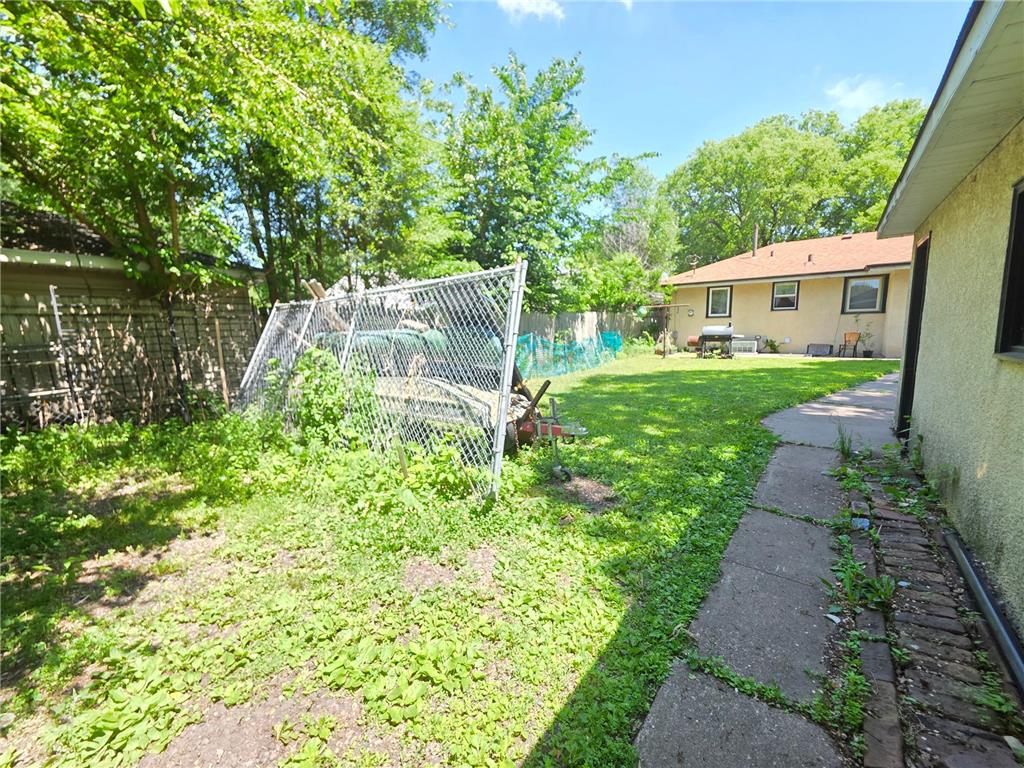 4929 Queen Avenue N Minneapolis MN 55430 7087581 image5