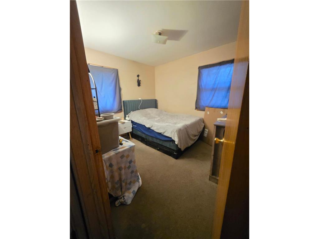4929 Queen Avenue N Minneapolis MN 55430 7087581 image8