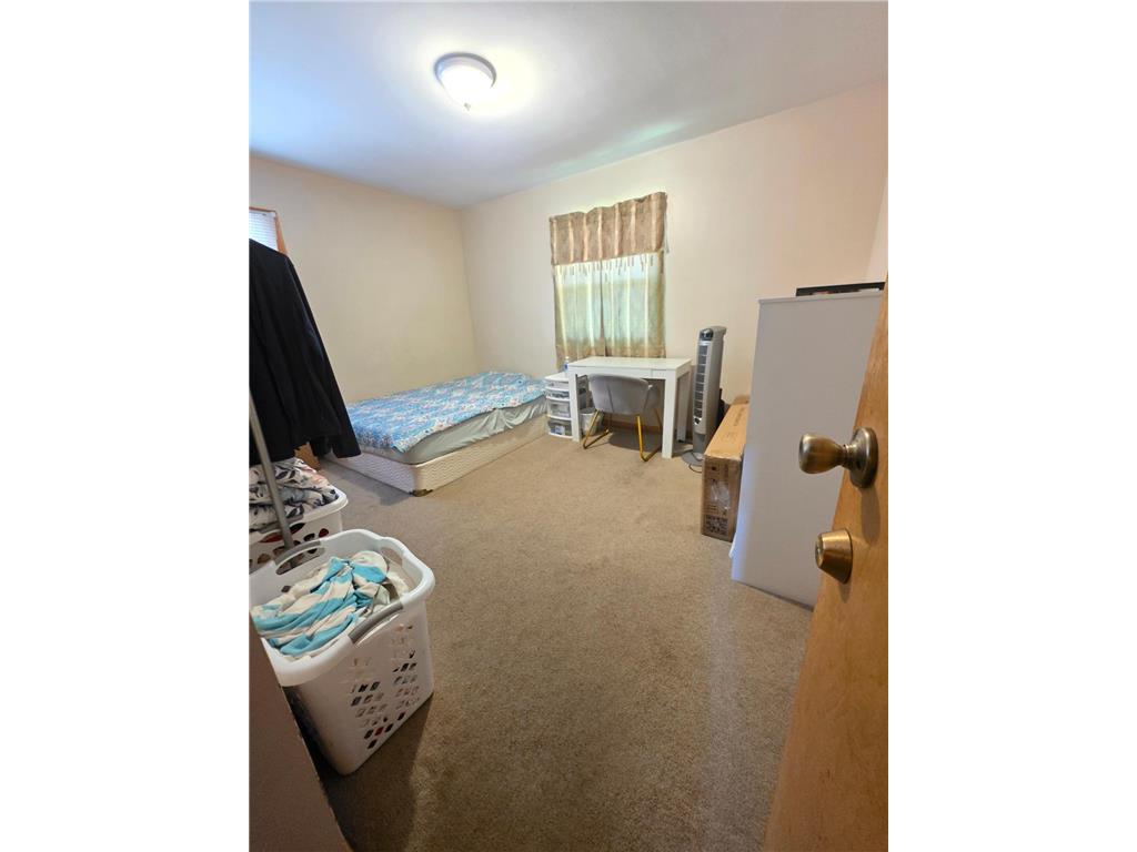 4929 Queen Avenue N Minneapolis MN 55430 7087581 image9