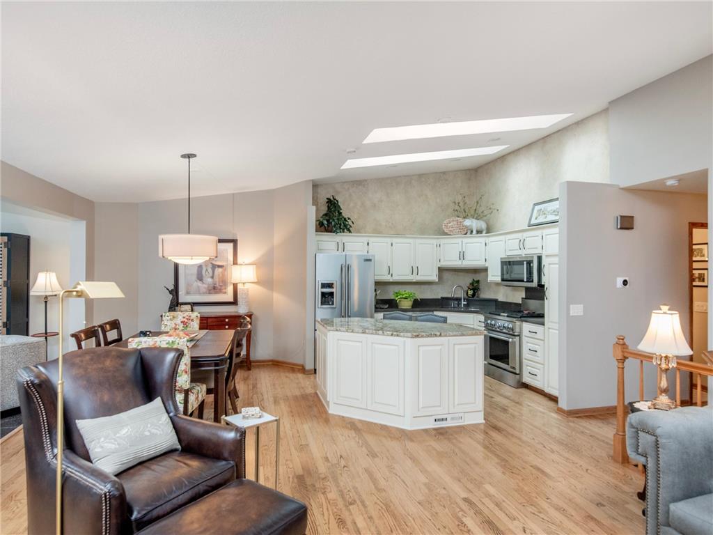 493 Sterling Street S Maplewood MN 55119 7043065 image3