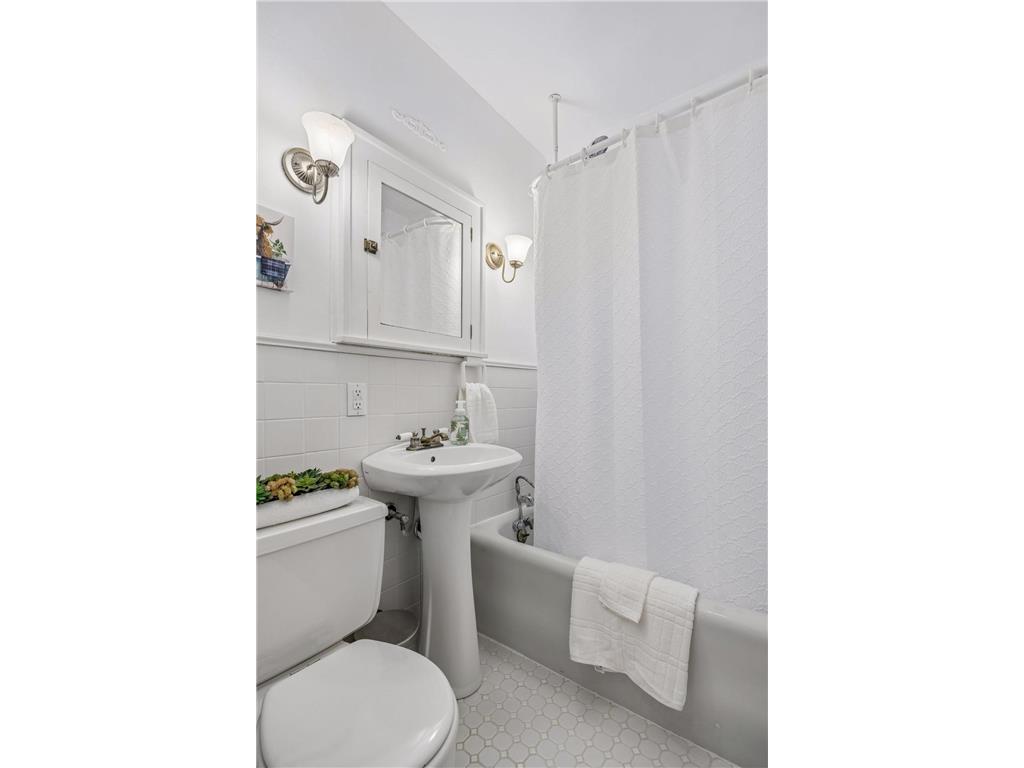 4932 32nd Avenue S Minneapolis MN 55417 7043796 image23