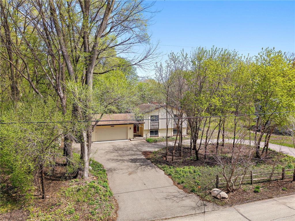 4935 Woodland Road Minnetonka MN 55345 7065352 image1
