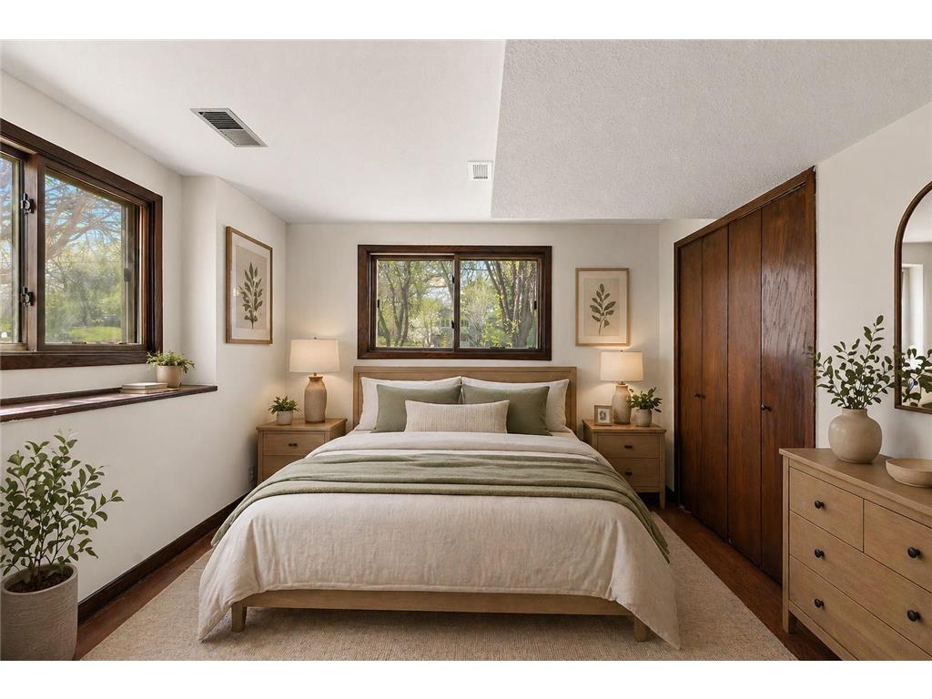4935 Woodland Road Minnetonka MN 55345 7065352 image25