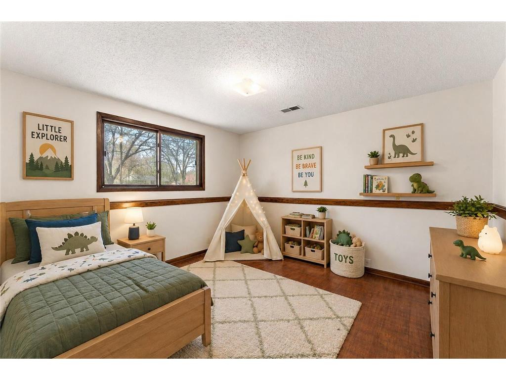 4935 Woodland Road Minnetonka MN 55345 7065352 image26
