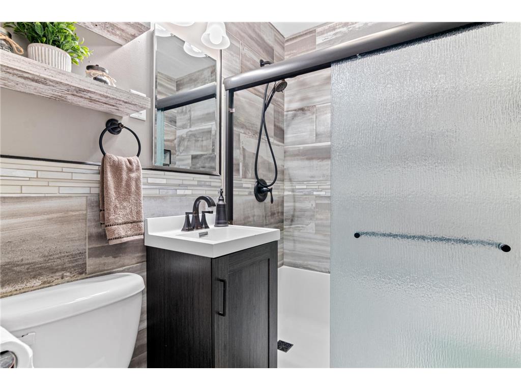 4936 Fremont Avenue N Minneapolis MN 55430 7001114 image13