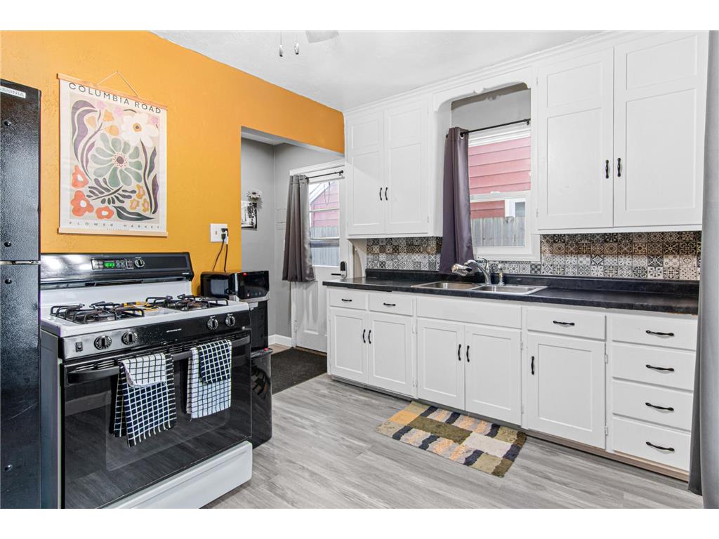 4936 Fremont Avenue N Minneapolis MN 55430 7001114 image6