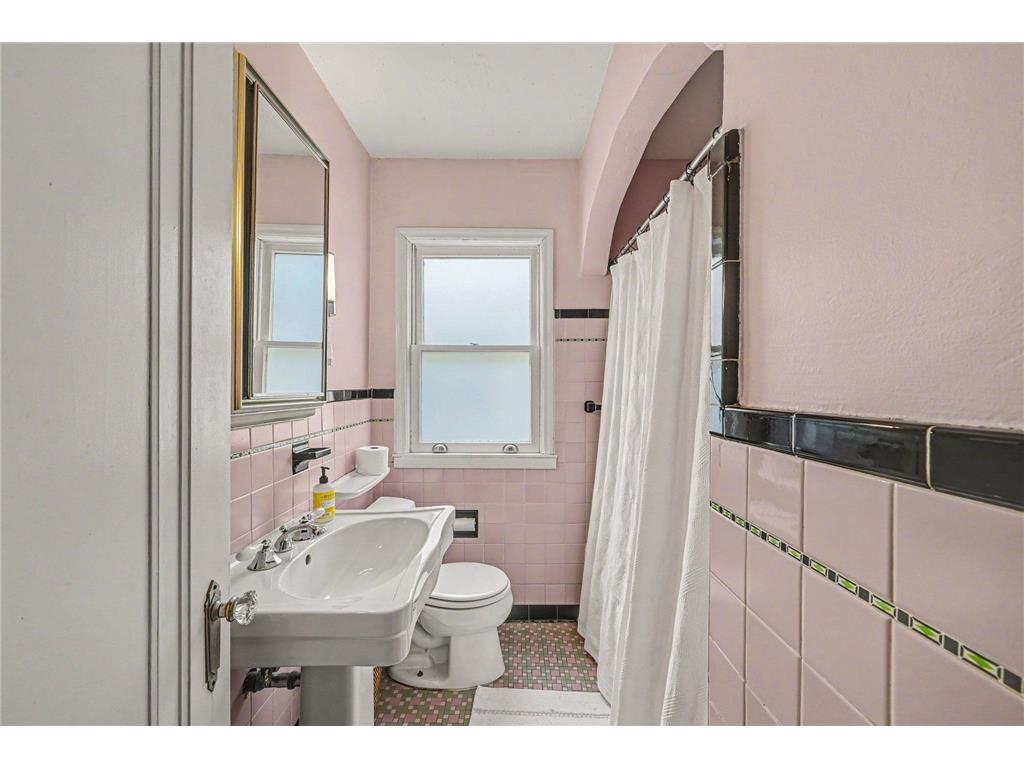 4937 Clinton Avenue Minneapolis MN 55419 7061199 image10