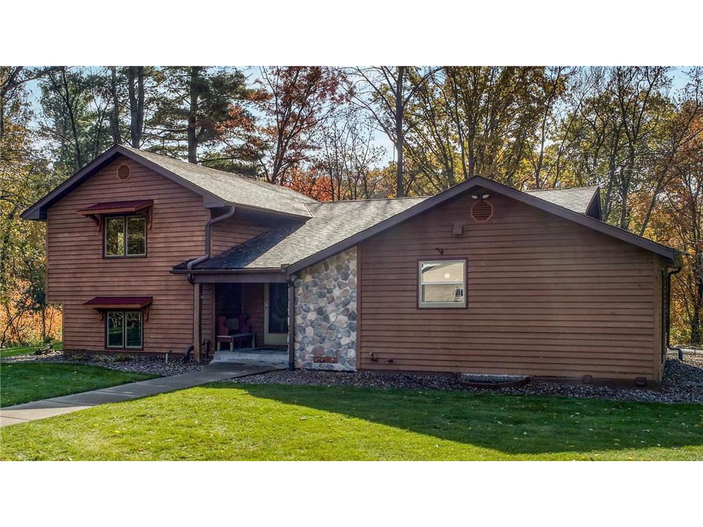 4940 N Shore Drive, Eau Claire, WI, 54703 MLS 6271465 Edina Realty