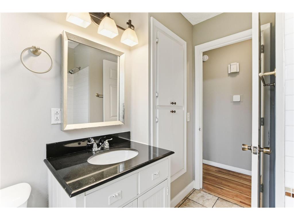 4942 Penn Avenue N Minneapolis MN 55430 7035079 image14