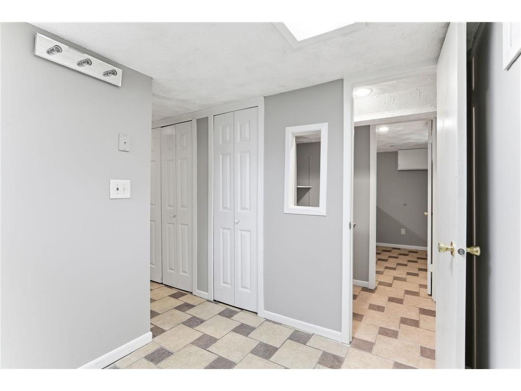 4942 Penn Avenue N Minneapolis MN 55430 7035079 image19