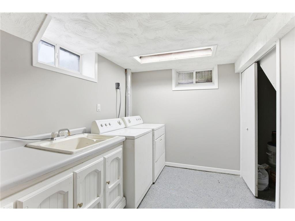 4942 Penn Avenue N Minneapolis MN 55430 7035079 image24