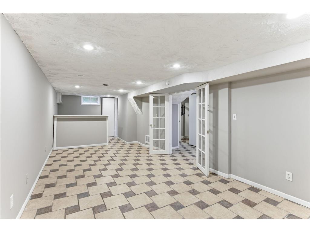 4942 Penn Avenue N Minneapolis MN 55430 7035079 image25