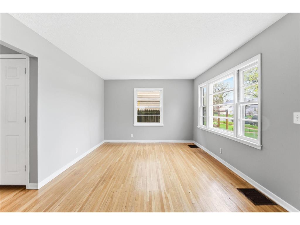 4942 Penn Avenue N Minneapolis MN 55430 7035079 image4