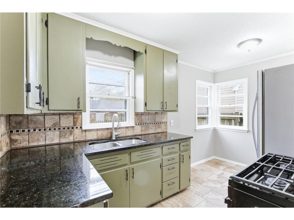 4942 Penn Avenue N Minneapolis MN 55430 7035079 image7