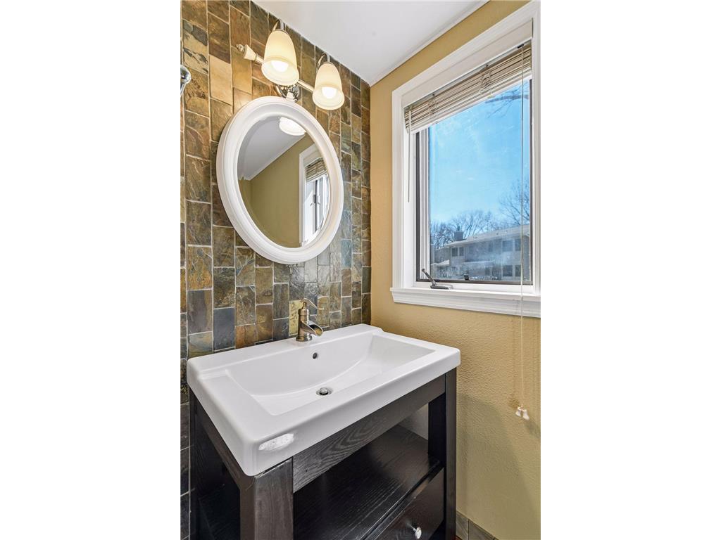 4943 Bayswater Road Minnetonka MN 55345 7050169 image20