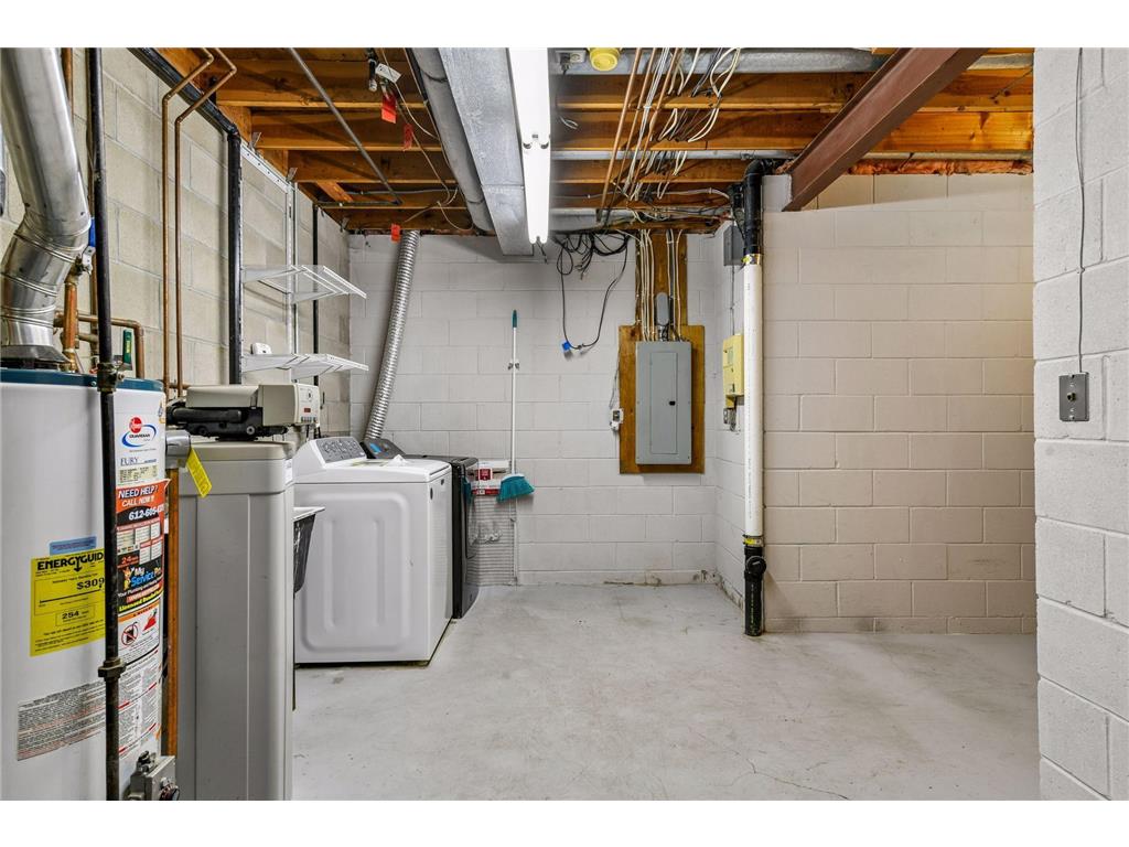 4943 Bayswater Road Minnetonka MN 55345 7050169 image32