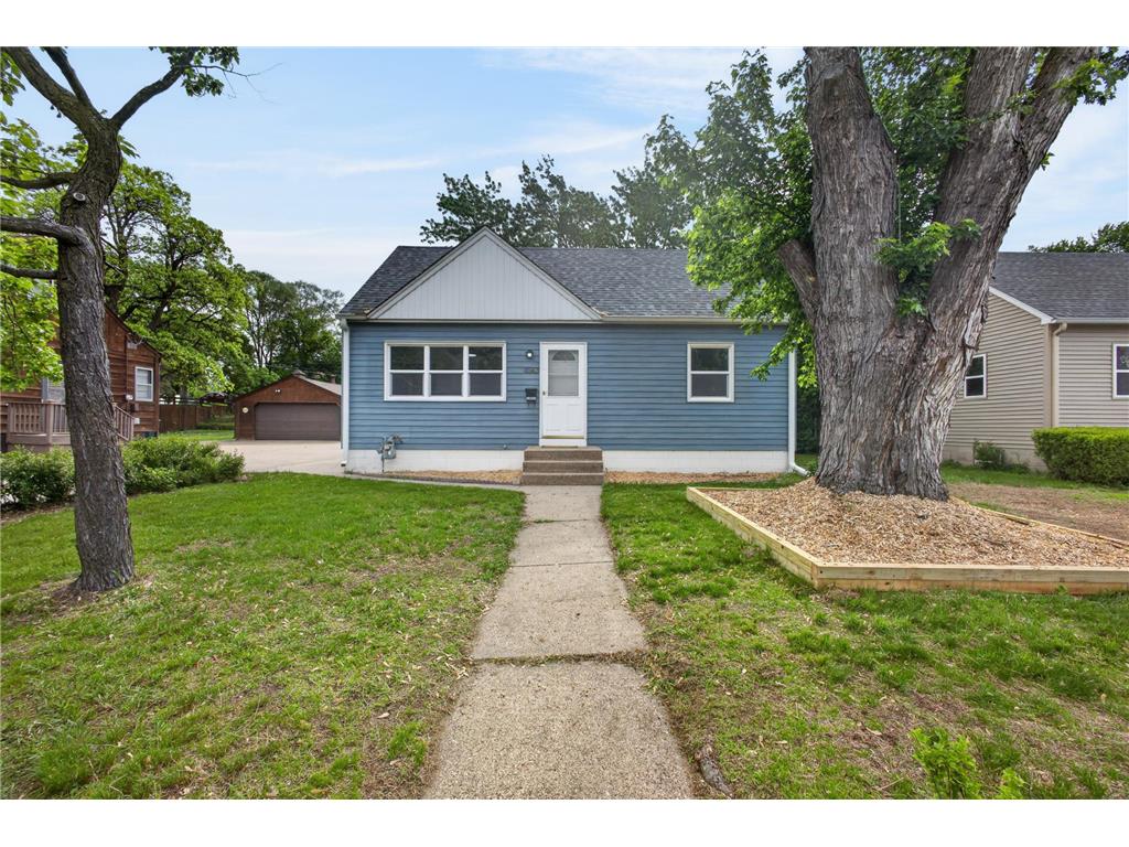 4943 Washington Street NE Columbia Heights MN 55421 7085018 image1