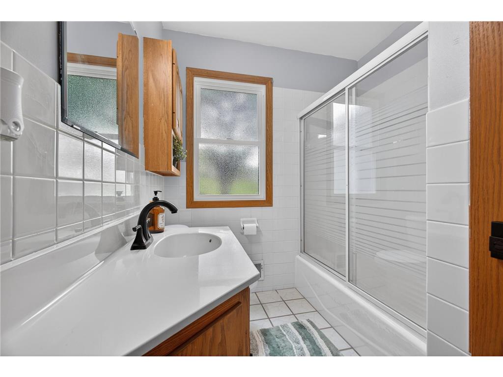 4943 Washington Street NE Columbia Heights MN 55421 7085018 image13