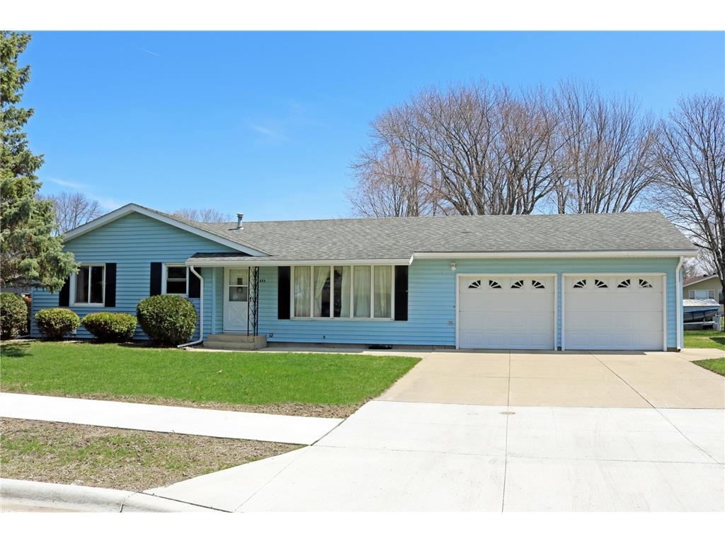 495 N Park Avenue, Le Center, MN, 56057 MLS 6190350 Edina Realty