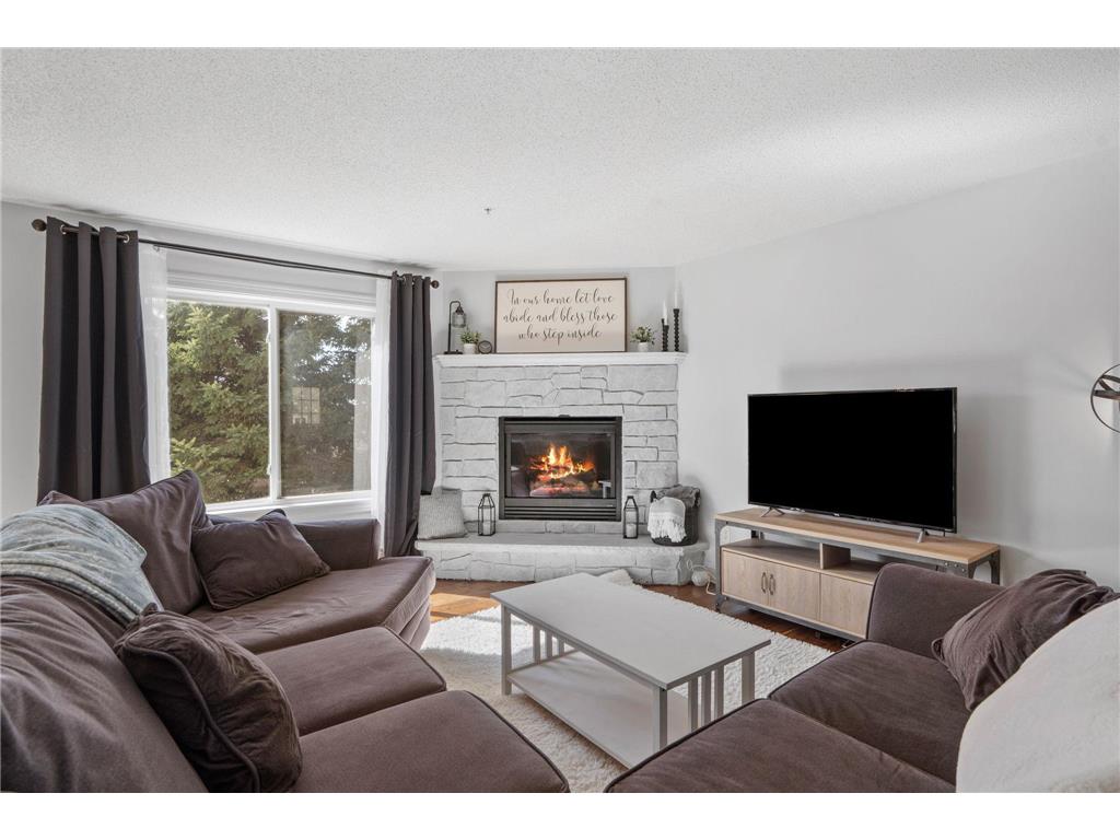 495 Pleasant Court Chaska MN 55318 7026000 image2