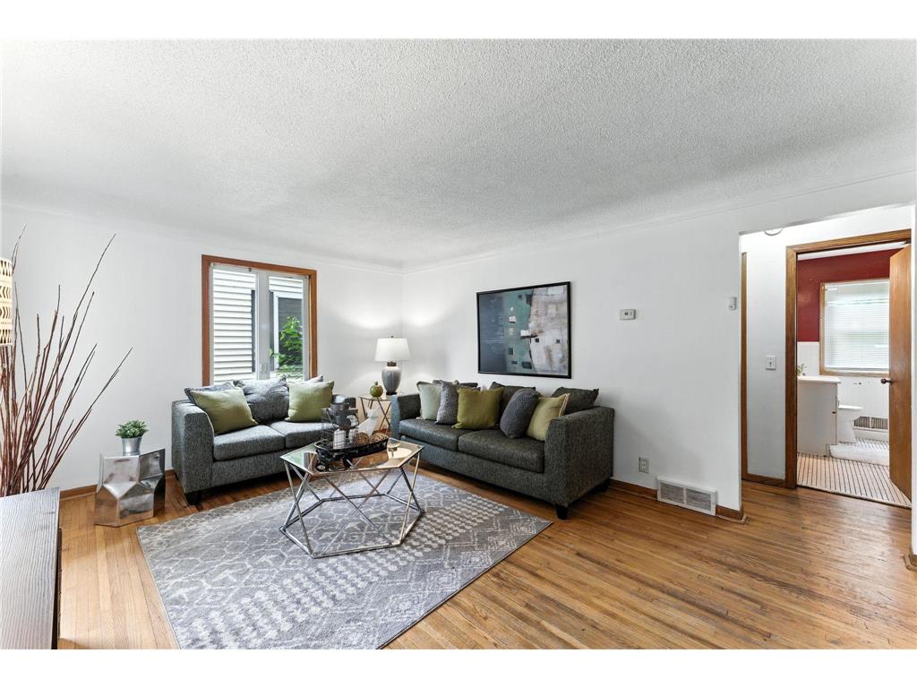 4951 Newton Avenue N Minneapolis MN 55430 6744201 image1