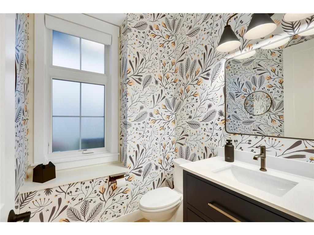 4951 Parkside Circle Eagan MN 55123 6794325 image15