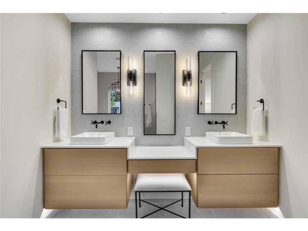 4951 Parkside Circle Eagan MN 55123 6794325 image52