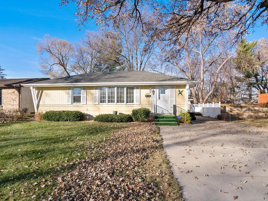 4951 Vera Cruz Avenue N Crystal MN 55429 6305126 image1