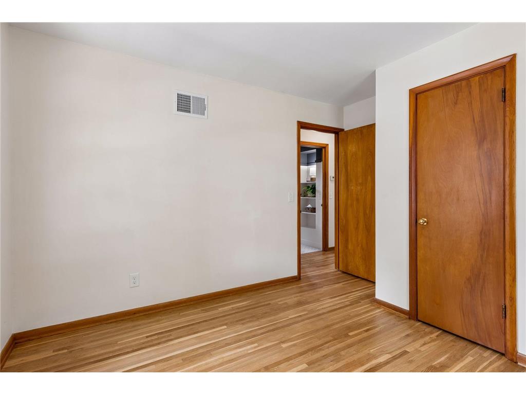 4954 Logan Avenue N Minneapolis MN 55430 7098214 image10