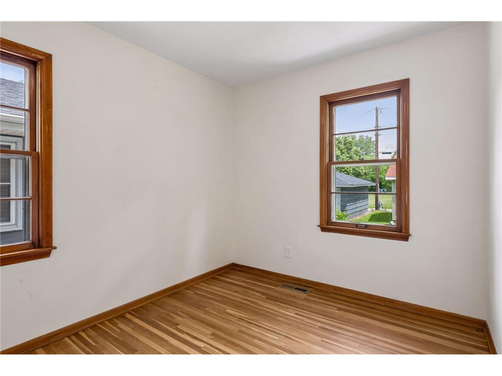 4954 Logan Avenue N Minneapolis MN 55430 7098214 image11