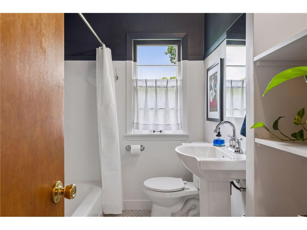 4954 Logan Avenue N Minneapolis MN 55430 7098214 image13
