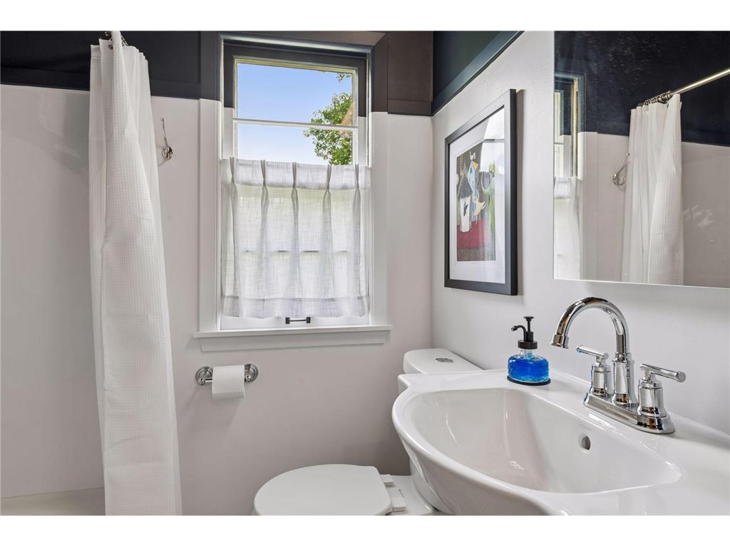 4954 Logan Avenue N Minneapolis MN 55430 7098214 image15