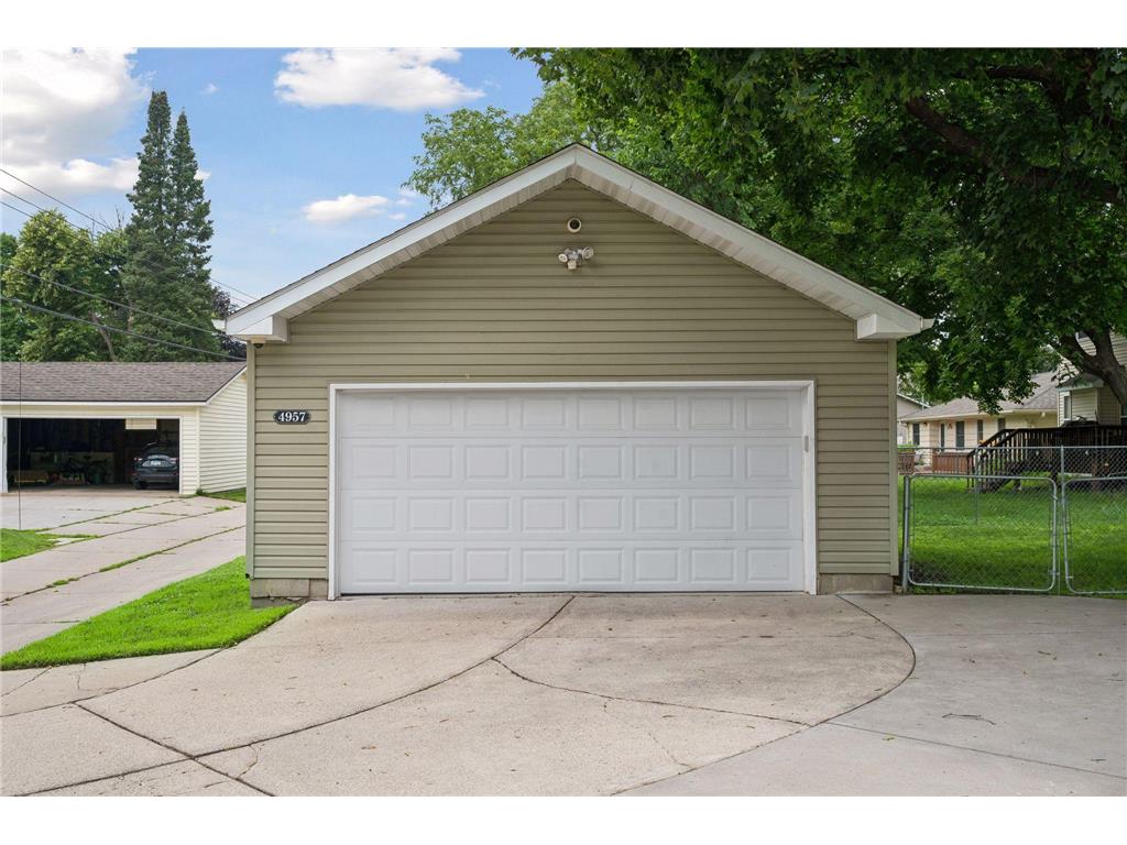 4957 Florida Avenue N Crystal MN 55428 7079647 image36
