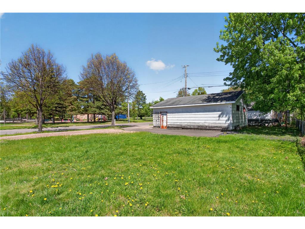 4958 Newton Avenue N Minneapolis MN 55430 7072557 image12