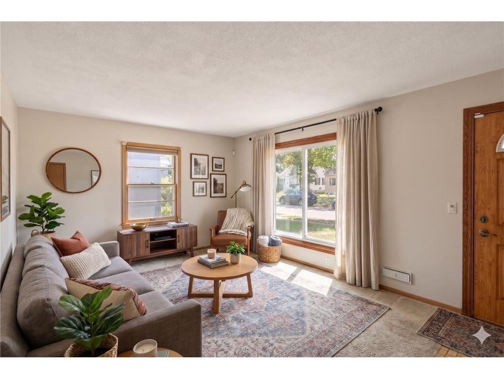 4958 Newton Avenue N Minneapolis MN 55430 7072557 image2