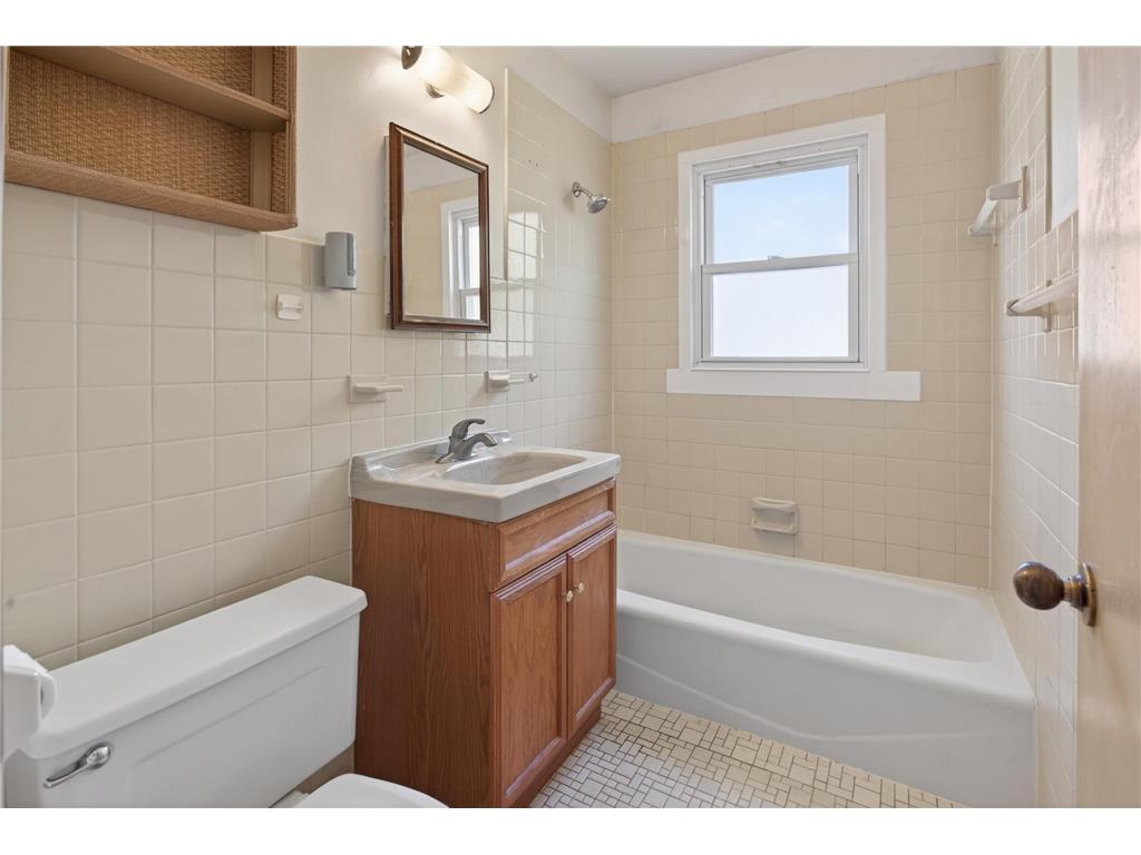 4958 Newton Avenue N Minneapolis MN 55430 7072557 image8