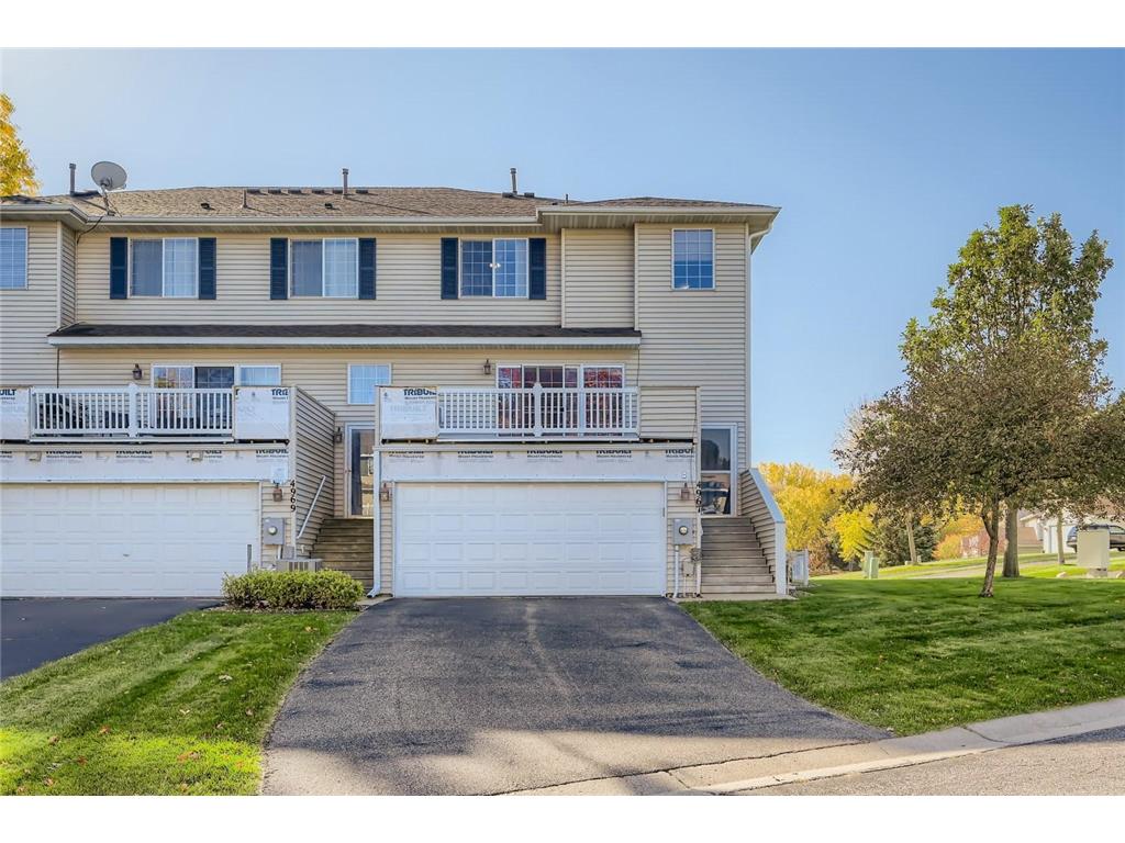 4967 Grenwich Avenue N, Oakdale, MN 55128 MLS 6269760 Edina Realty