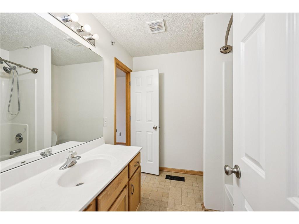4980 Garland Court N #G Plymouth MN 55446 7046742 image17